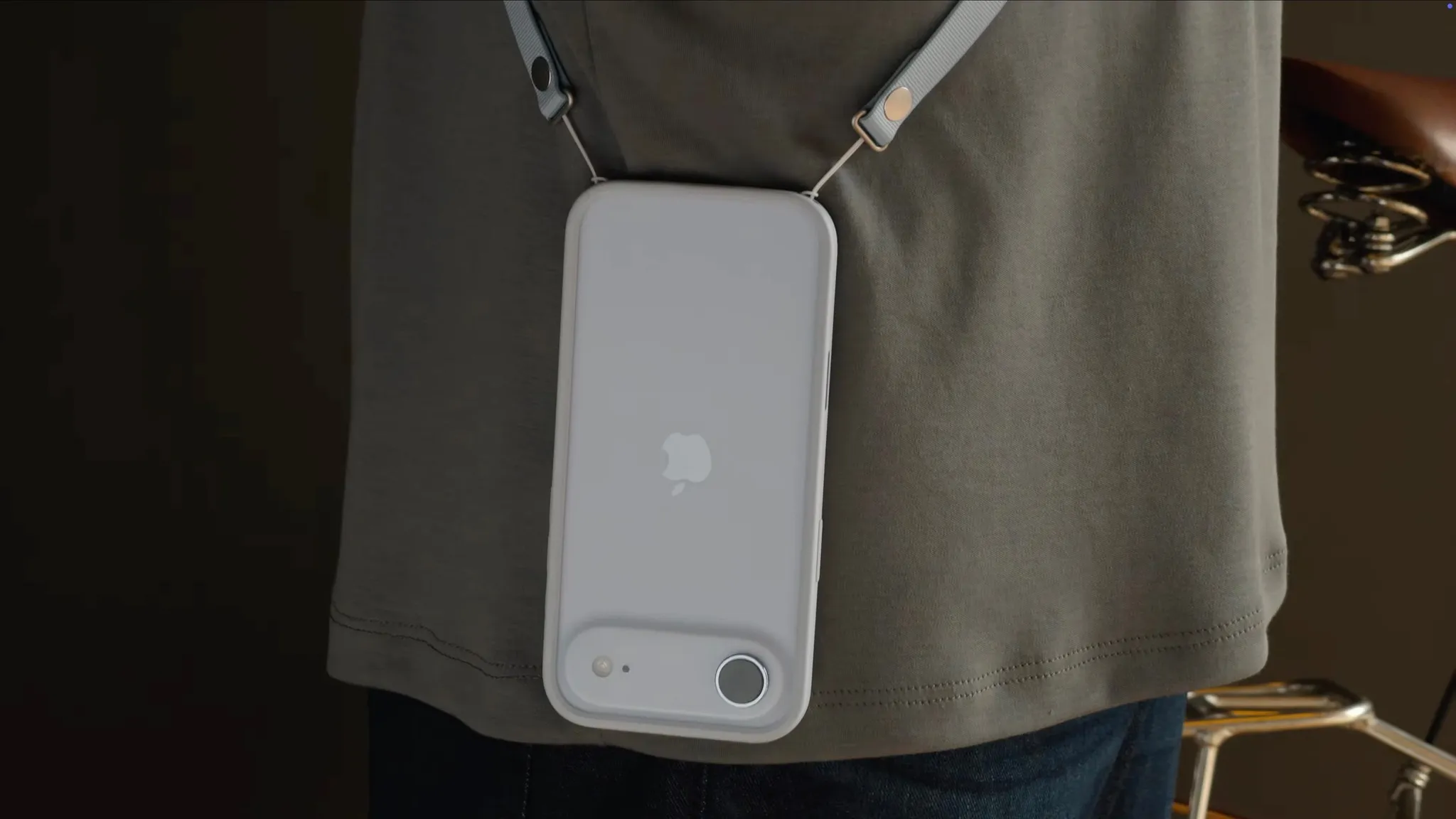 iPhone Air có phụ kiện dây đeo thời thượng đi kèm